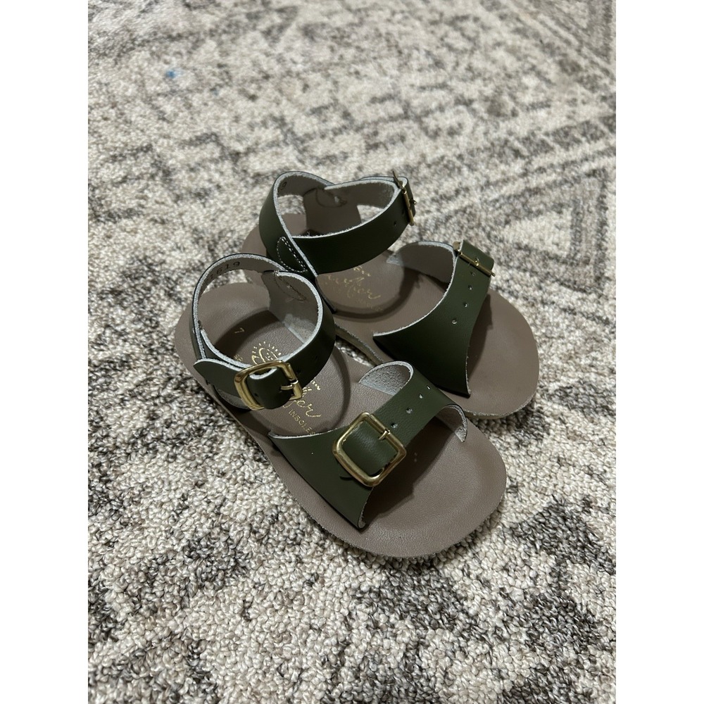 Sun San Sandals Size 7 Olive Green